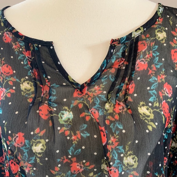 JESSICA SIMPSON Stylish Chiffon Black Floral Top M - Picture 2 of 4